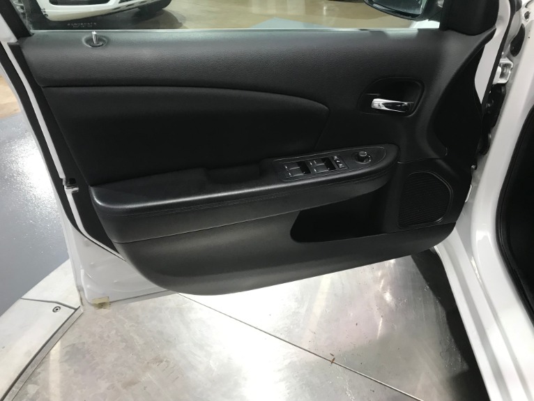 Used-2014-Chrysler-200-Touring