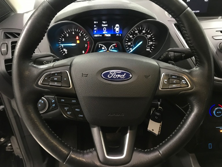 Used-2017-Ford-Escape-SE