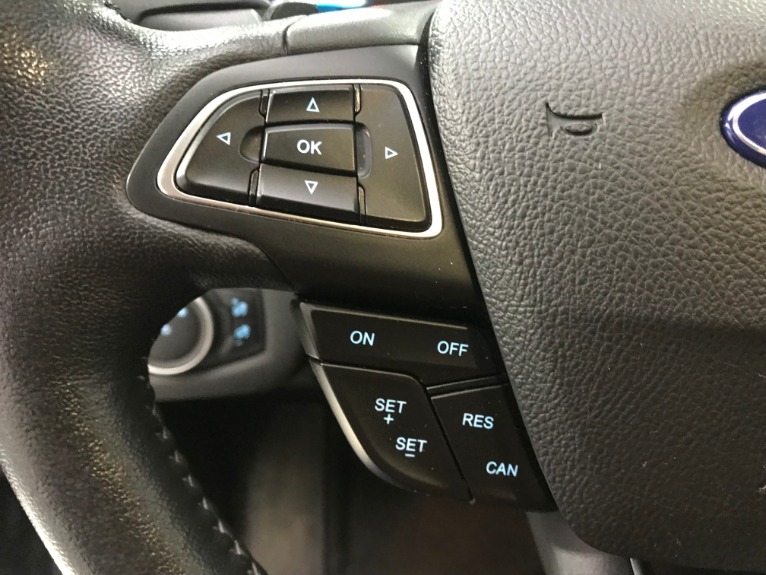 Used-2017-Ford-Escape-SE