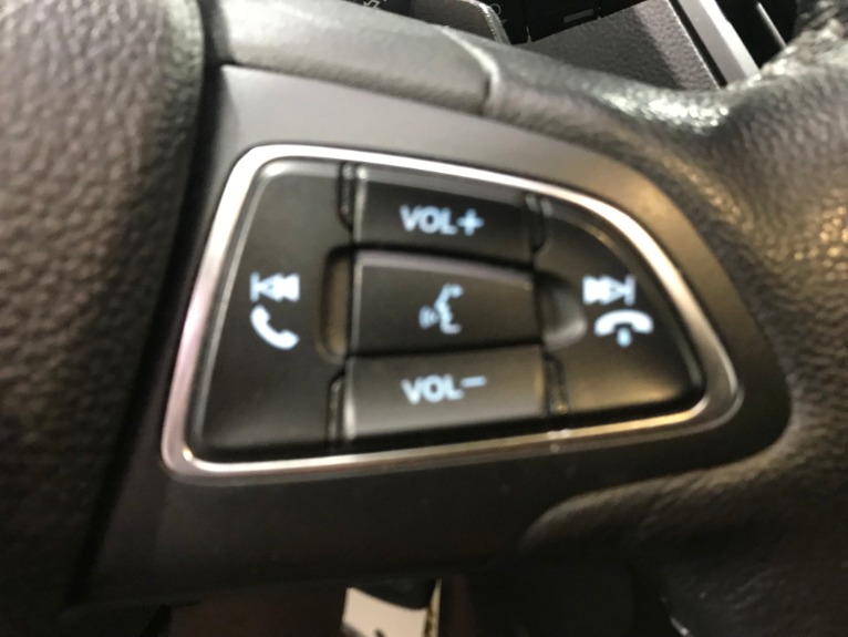 Used-2017-Ford-Escape-SE