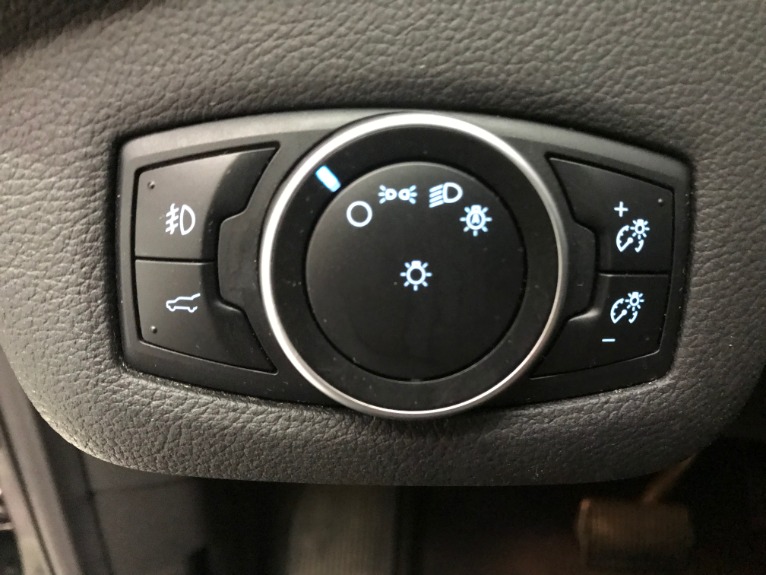 Used-2017-Ford-Escape-SE
