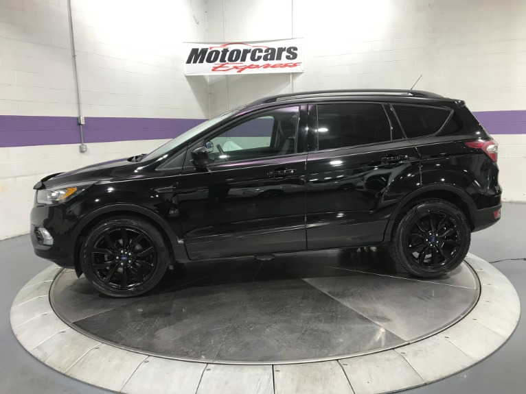 Used-2017-Ford-Escape-SE