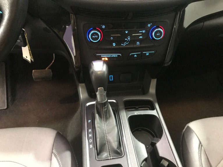 Used-2017-Ford-Escape-SE