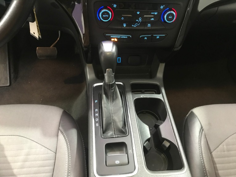 Used-2017-Ford-Escape-SE
