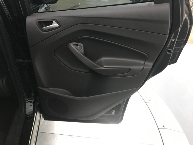 Used-2017-Ford-Escape-SE