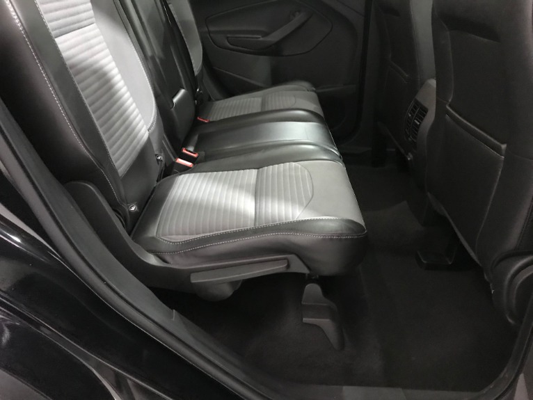 Used-2017-Ford-Escape-SE