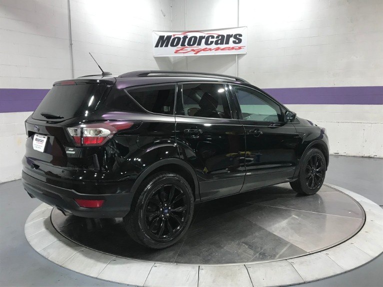 Used-2017-Ford-Escape-SE