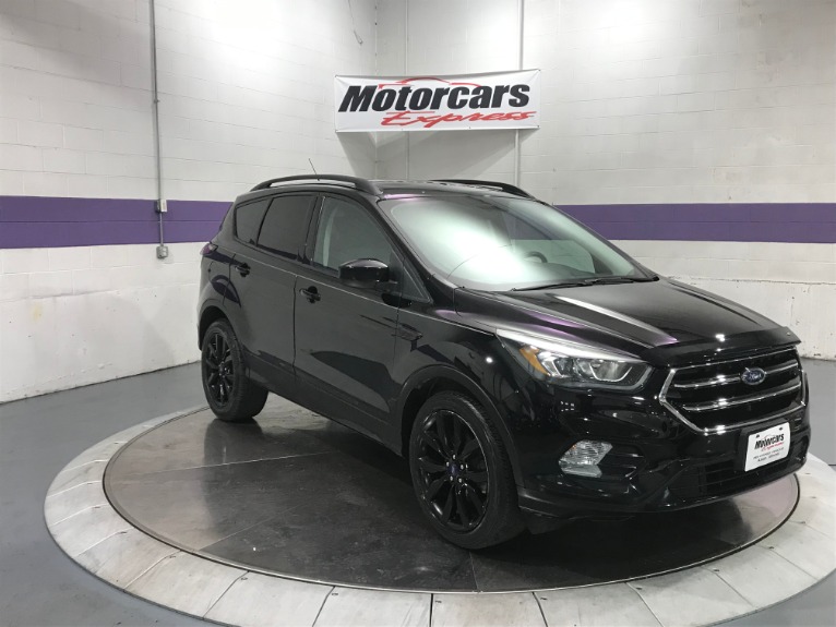 Used-2017-Ford-Escape-SE