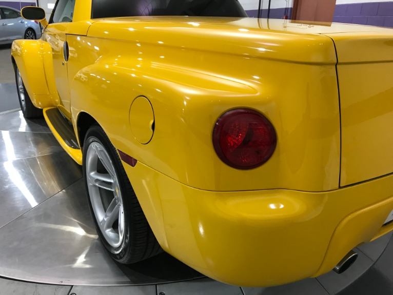 Used-2004-Chevrolet-SSR-LS-2dr-Regular-Cab-Convertible-Rwd-SB