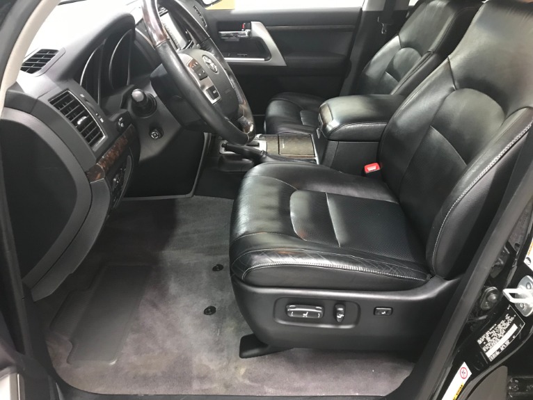 Used-2014-Toyota-Land-Cruiser
