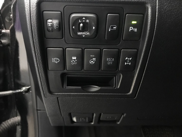 Used-2014-Toyota-Land-Cruiser