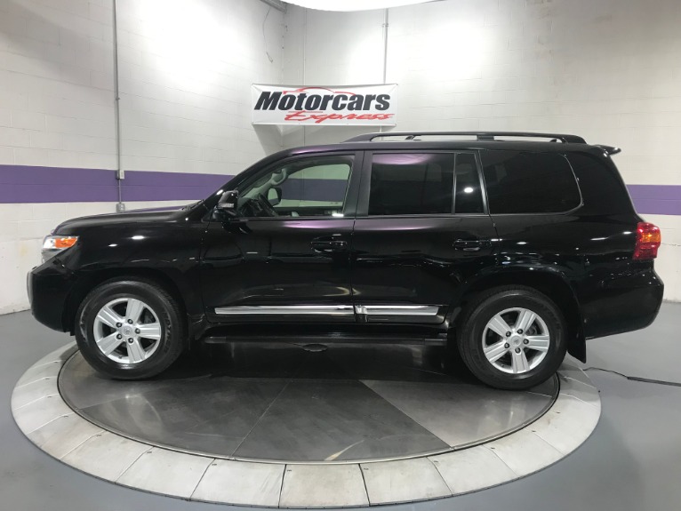 Used-2014-Toyota-Land-Cruiser