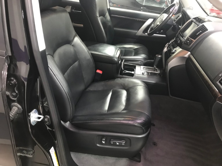 Used-2014-Toyota-Land-Cruiser