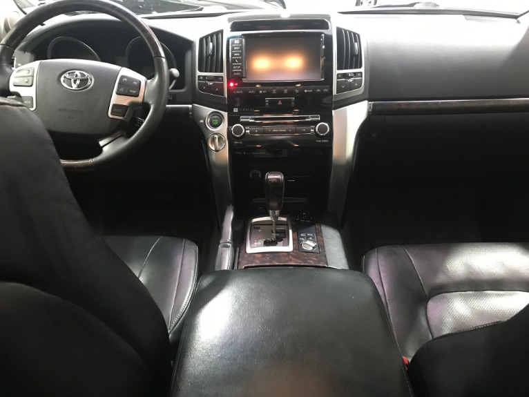 Used-2014-Toyota-Land-Cruiser