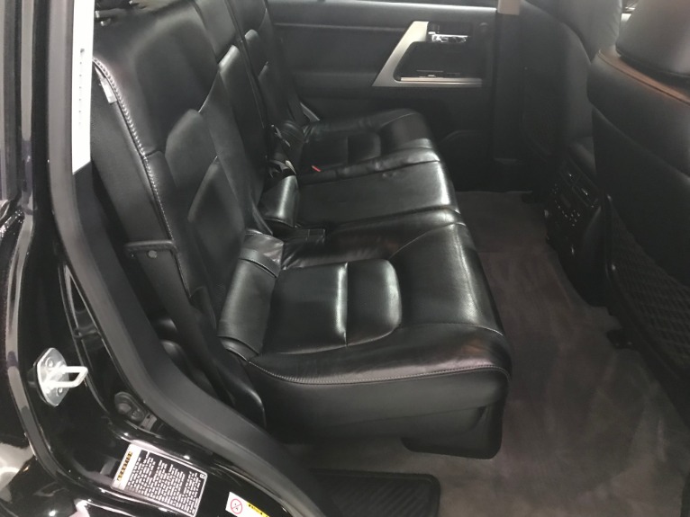 Used-2014-Toyota-Land-Cruiser