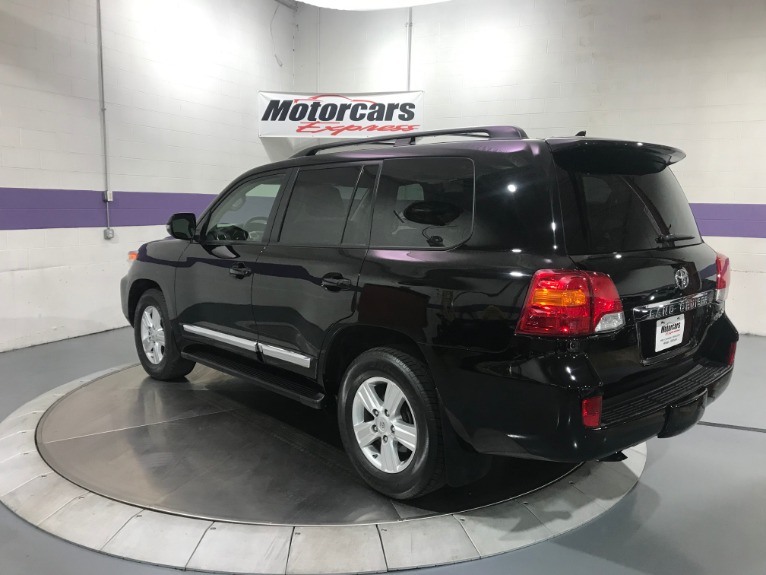 Used-2014-Toyota-Land-Cruiser