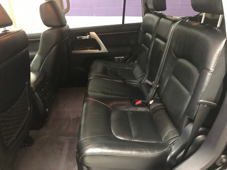 Used-2014-Toyota-Land-Cruiser