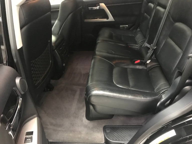 Used-2014-Toyota-Land-Cruiser