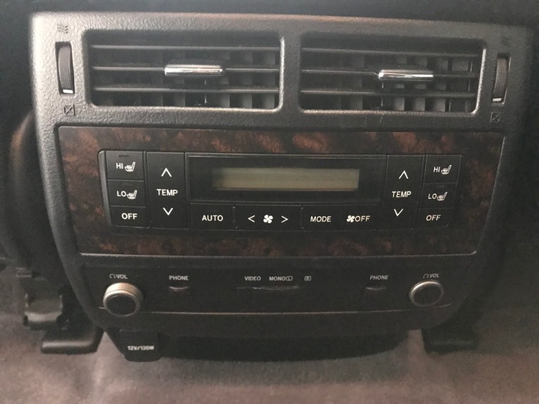 Used-2014-Toyota-Land-Cruiser