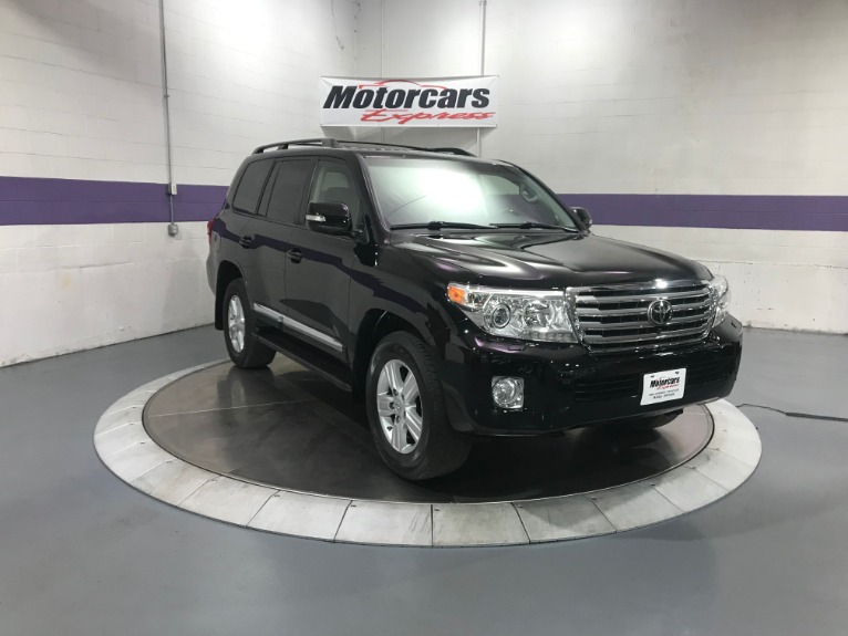 Used-2014-Toyota-Land-Cruiser