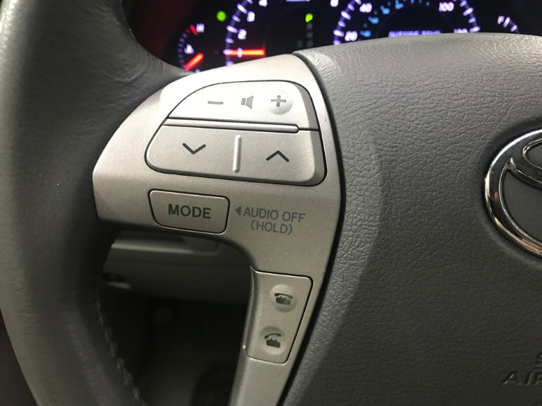 Used-2010-Toyota-Camry-XLE