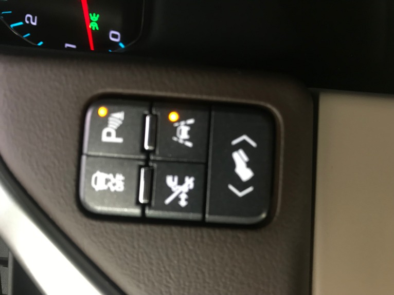 Used-2016-Chevrolet-Suburban-LTZ-1500