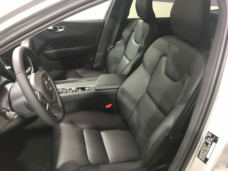 Used-2019-Volvo-XC60-T6-Momentum-AWD