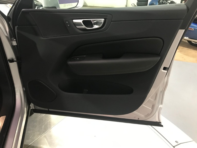 Used-2019-Volvo-XC60-T6-Momentum-AWD