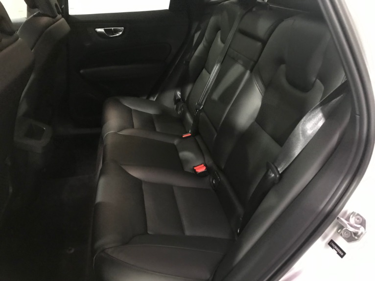 Used-2019-Volvo-XC60-T6-Momentum-AWD