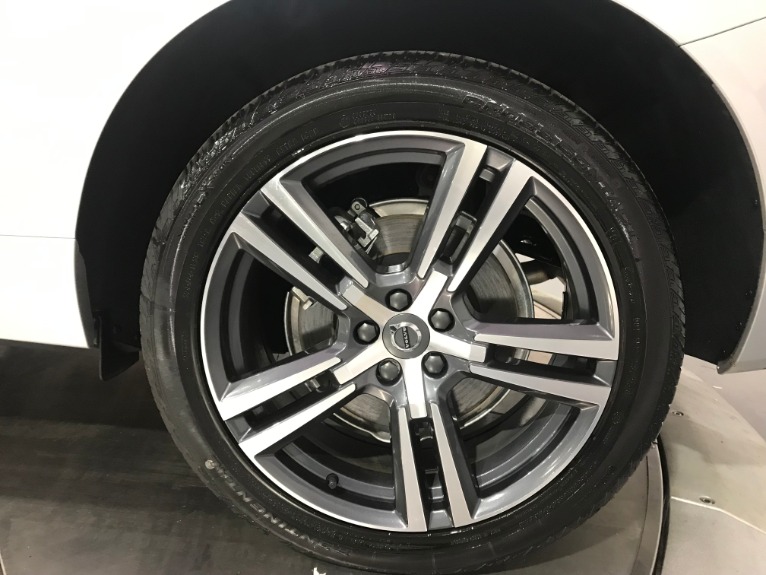 Used-2019-Volvo-XC60-T6-Momentum-AWD