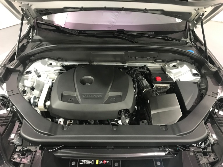 Used-2019-Volvo-XC60-T6-Momentum-AWD