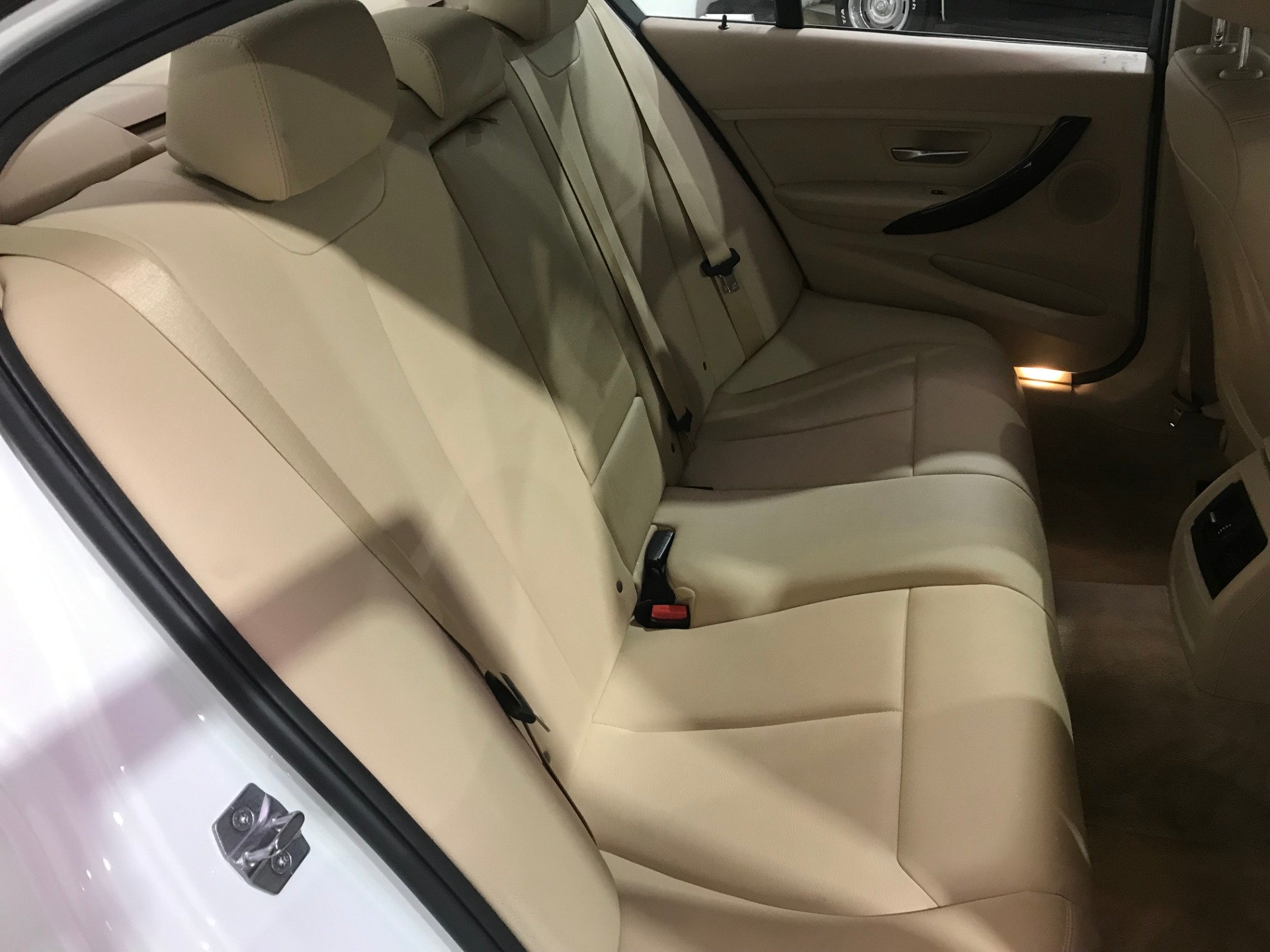 Used-2015-BMW-3-Series-320i-xDrive