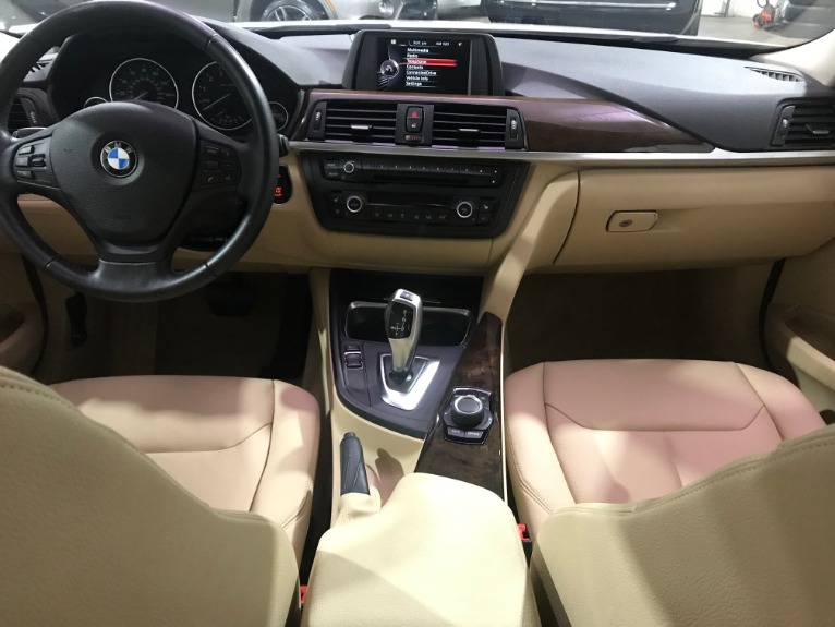 Used-2015-BMW-3-Series-320i-xDrive