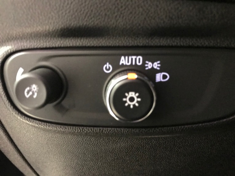 Used-2018-Chevrolet-Equinox-LT-FWD