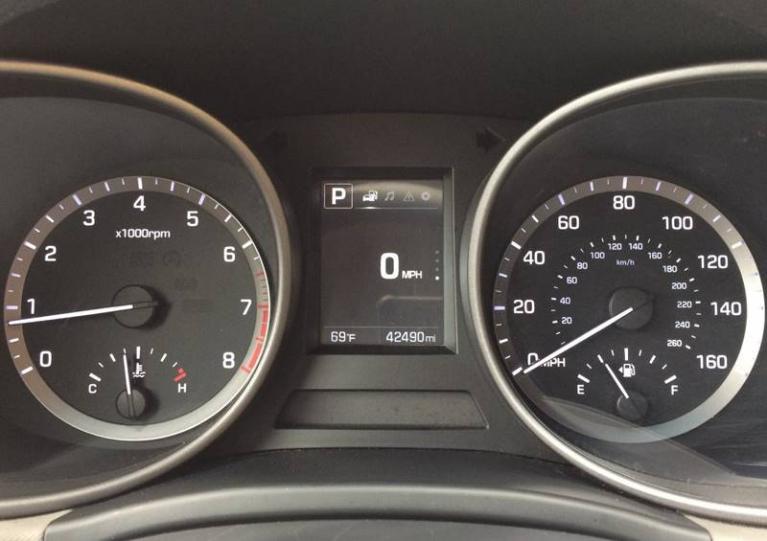 Used-2017-Hyundai-Santa-Fe-Sport-24L-AWD-4dr-SUV