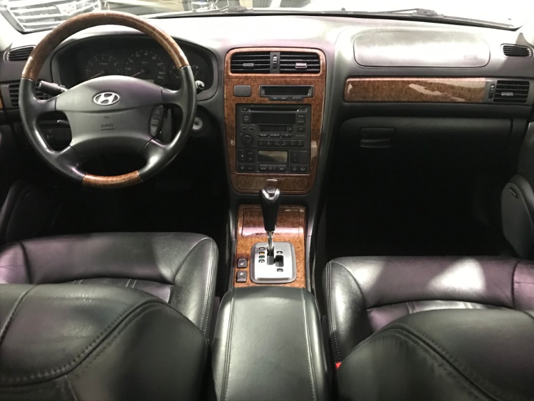 Used-2005-Hyundai-XG350-L