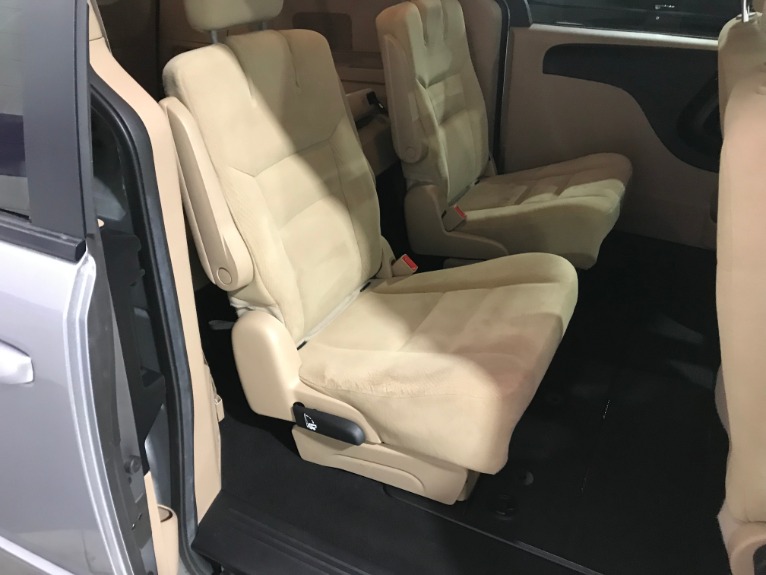 Used-2016-Dodge-Grand-Caravan-SXT