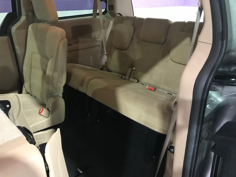 Used-2016-Dodge-Grand-Caravan-SXT