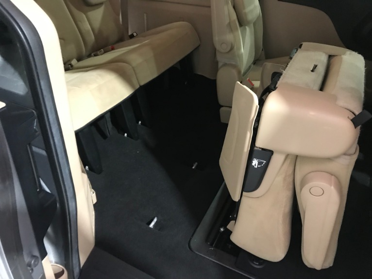 Used-2016-Dodge-Grand-Caravan-SXT