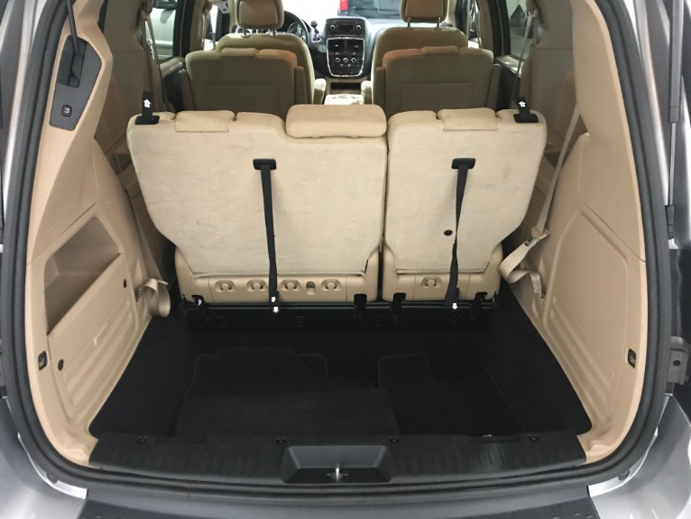 Used-2016-Dodge-Grand-Caravan-SXT