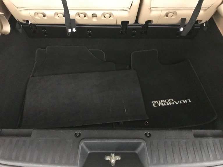 Used-2016-Dodge-Grand-Caravan-SXT