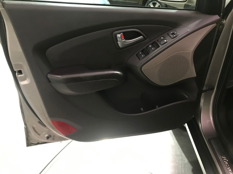 Used-2011-Hyundai-Tucson-Limited