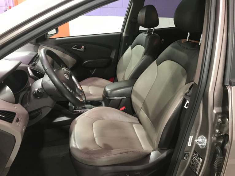Used-2011-Hyundai-Tucson-Limited