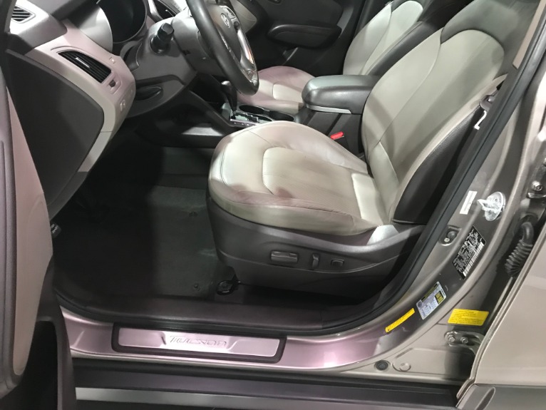 Used-2011-Hyundai-Tucson-Limited