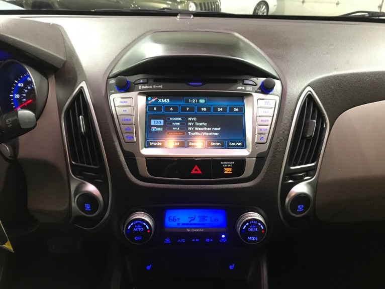Used-2011-Hyundai-Tucson-Limited