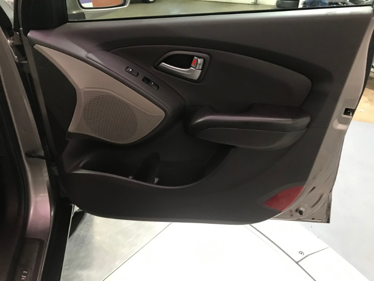Used-2011-Hyundai-Tucson-Limited