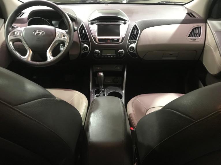Used-2011-Hyundai-Tucson-Limited