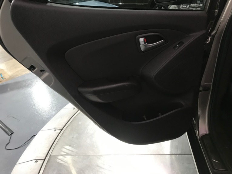 Used-2011-Hyundai-Tucson-Limited