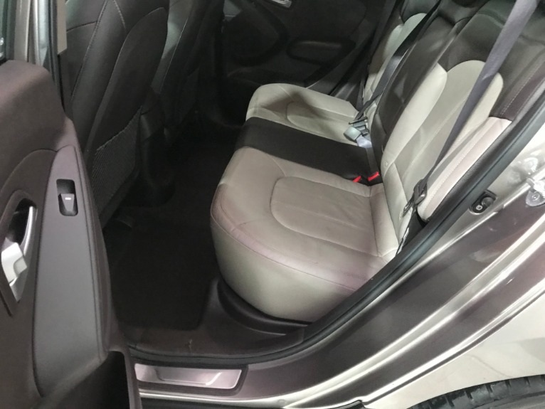 Used-2011-Hyundai-Tucson-Limited