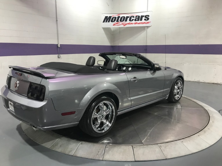 Used-2007-Ford-Mustang-GT-Convertible-Premium